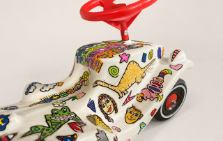 Vintage Bobby Car mit Rizzi-Kunst